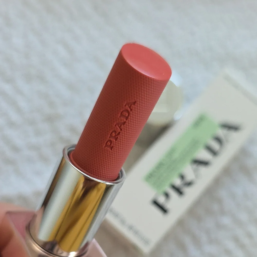 NEW~ Prada Light U018 Pink Lip Balm